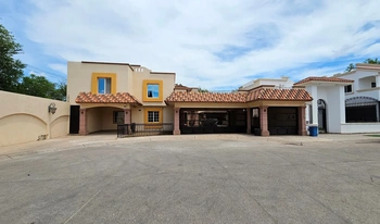9_2614 | CASA EN VENTA con alberca Privada Las Misiones Los Mochis Sinaloa | Realhaus