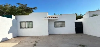 13_2891 | En Venta bonita Casa Una Planta, Fraccionamiento Cedros. | HeroSuite.io Oficial