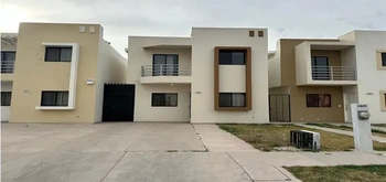 13_2484 | En Renta bonita Casa Amueblada, Ampliación Viñedos | HeroSuite.io Oficial