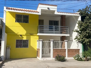 1_2510 | CASA EN VENTA COL. JARAMILLO | HeroSuite.io Oficial