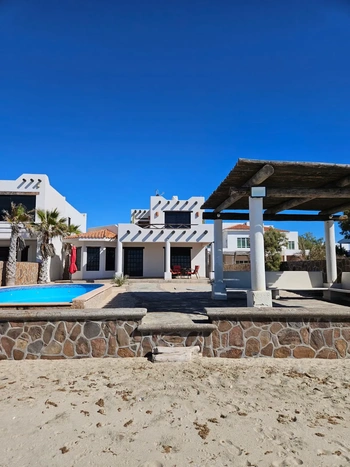 1_2883 | Hermosa Casa en Camahuiroa | HeroSuite.io Oficial