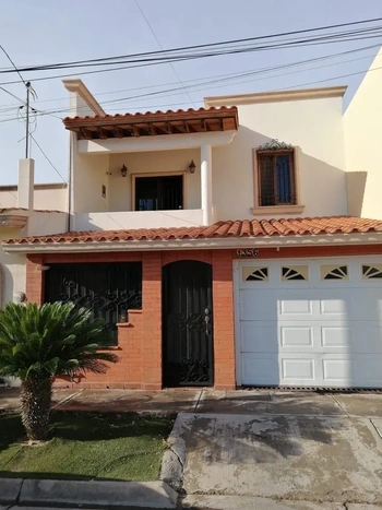 5_1919 | CASA EN RENTA FRAC CAMPESTRE AMUEBLADA | Realhaus