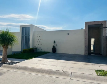 5_2233 | CASA EN VENTA PRIVANZAS RESIDENCIAL 3 REC | Realhaus
