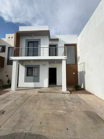 5_2900 | CASA EN RENTA FRACC VIÑEDOS 3 REC AMUEBLADA | HeroSuite.io Oficial
