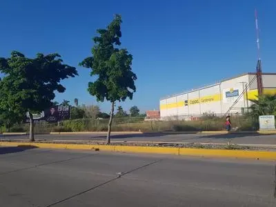 15_874 | TERRENO COMERCIAL EN RENTA SOBRE CENTENARIO CASI ESQUINA CON LEYVA | HeroSuite.io Oficial